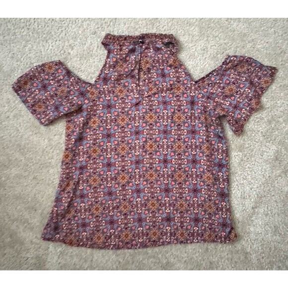 Lily White Flowy Open Shoulder Flutter Sleeve Blouse Women’s Size XS - Picture 2 of 11